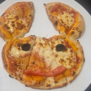 Micky mouce pizza