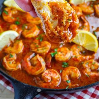 Camarones en salsa de tomate