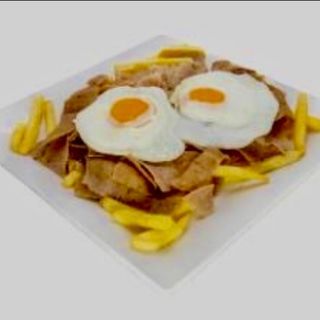 Plato De Huevos Rotos