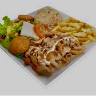 Plato Istanbul Y Bebida