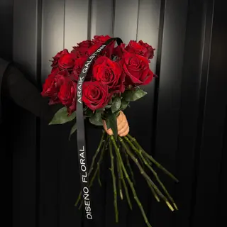 Ramo de rosas rojas 15ud