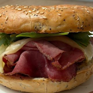 BAGEL PASTRAMI