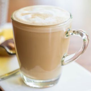 CAFE CON LECHE