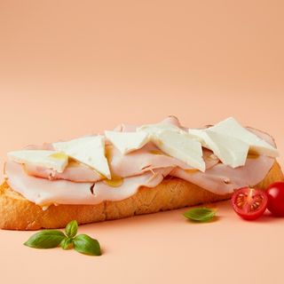 Jamón cocido y queso fresco