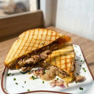 BIKINI INNATA TUNA MELT