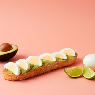 Guacamole y huevo cocido