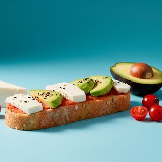 Aguacate y queso fresco