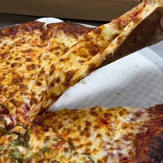 Pizza 4 Quesos
