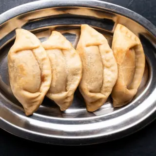 Empanadilla De Manzana Y Nuez