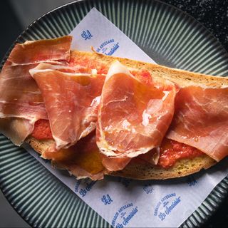 Tosta de Jamón y Tomate