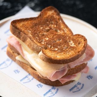 Sándwich de Jamón York y Queso