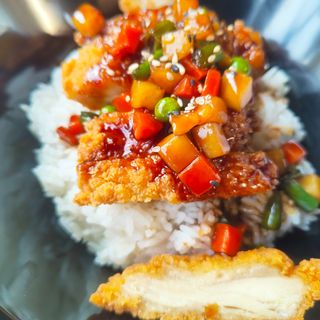 30. Arroz con Pollo y Verdura con Salsa Teriyaki / Rice With Chicken And Vegetables In Teriyaki Sauce