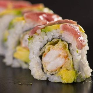 C3.Rollito tataki (8 pzs.)