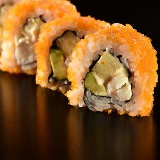 C7.Rollito california (8 pzs.)