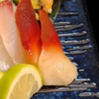 17AL. Sashimi almeja roja 7.85