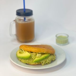 Arepa De Reina Pepiada