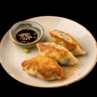 23. Gyozas de pollo (frita) 3 pcs