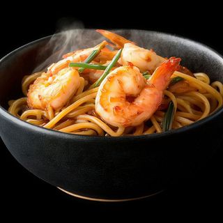 34. Yakisoba de gambas