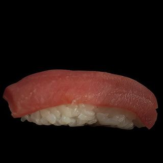 69. Nigiri de atún 2u.