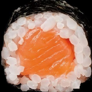 78. Maki de salmón 8u.