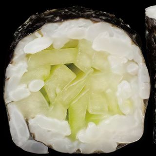 82. Maki de pepino 8u.