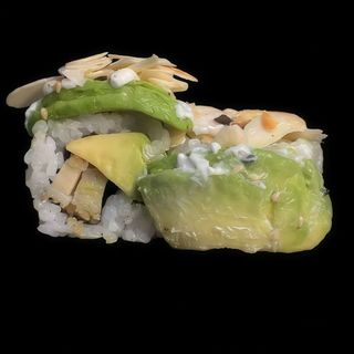 113. Uramaki pollo almendra 8u.