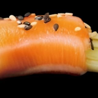 121. Especial roll pepino 1u.