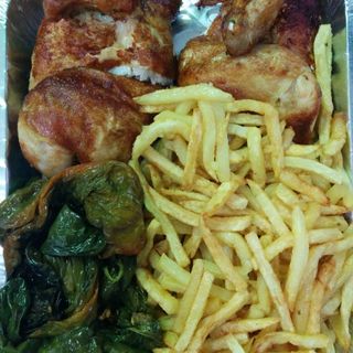 Pollo asado con patata y pimientos