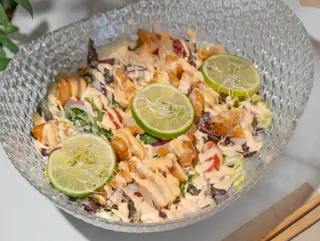 Ensalada De Pato Crispy Y Naranja