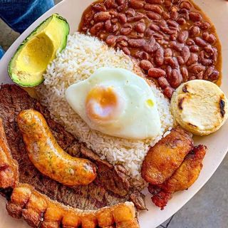 Bandeja Paisa