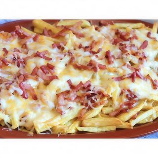 Patatas bacon y cheddar