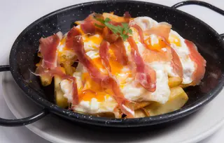 Huevos Rotos Con Jamón