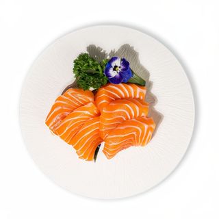 80. Sashimi de salmón (6 pzs.)