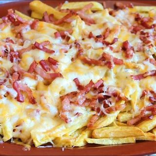 Patatas cheesebacon o pulled pork