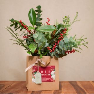 Bolsa de Regalo con Flores de Selección Navideña