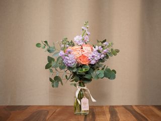 Jarrón con Flor de Selección Tonos Variados