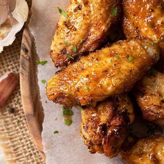 Alitas adobadas/10und/