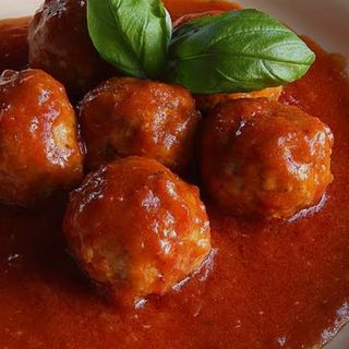 Albóndigas Italianas Fritas En Salsa De Tomate (5 Uds.)