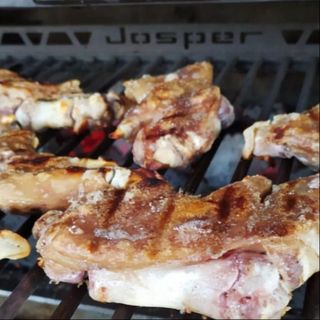 Manos de cerdo asada