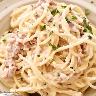 Espaguetis a la carbonara
