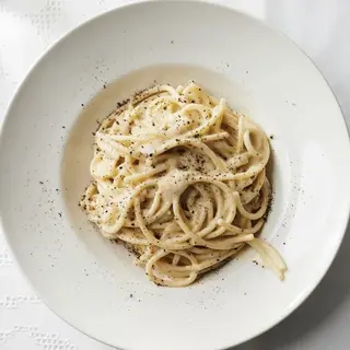Spaghetti cacio pepe