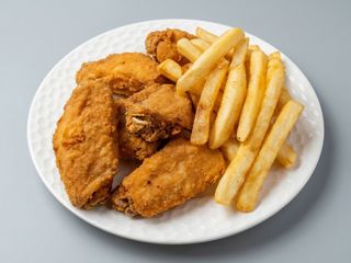 Tapa De Alitas De Pollo Con Papas