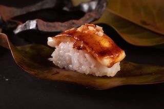 Nigiri De Salmón Caramelizada (1 Pza.)