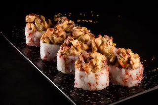 Roll Ume De Langostino Y Pulpo (8 Pzs.)