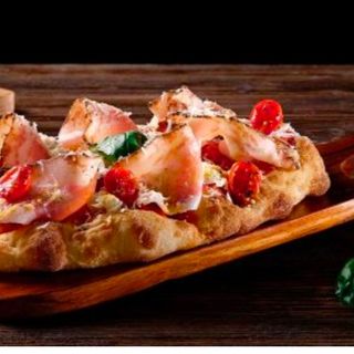 Pizza de guanciale (29 x 19 cm.)