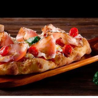 Pizza de guanciale (29 x 19 cm.)