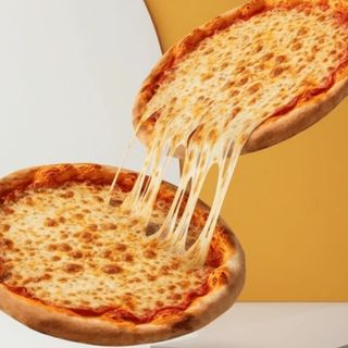 3 pizzas con Coca cola 2L