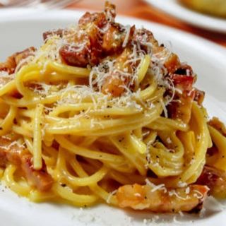 Espaguetis carbonara