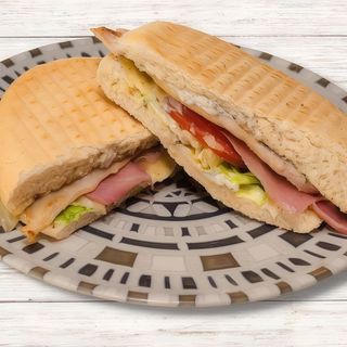 Campero jamón y queso