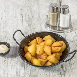 Patatas Bravísimas Con Alioli De Kimchi